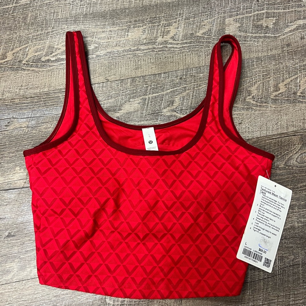 Lululemon red textured mesh tennis tank size large